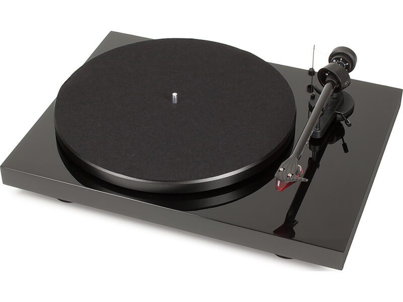 Pro-Ject lemezjátszó Debut Carbon (DC) fekete