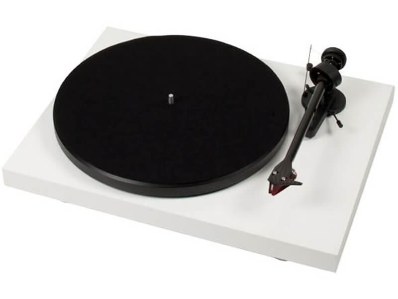 Pro-Ject lemezjátszó Debut Carbon (DC) fehér